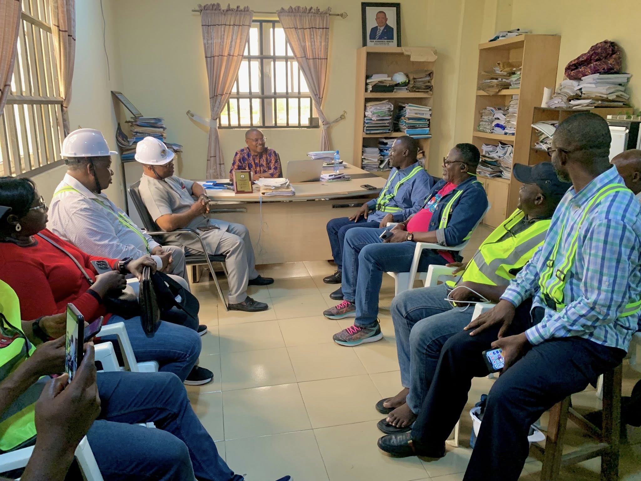 516618870_714131228039364_537310663331425686_n (1)